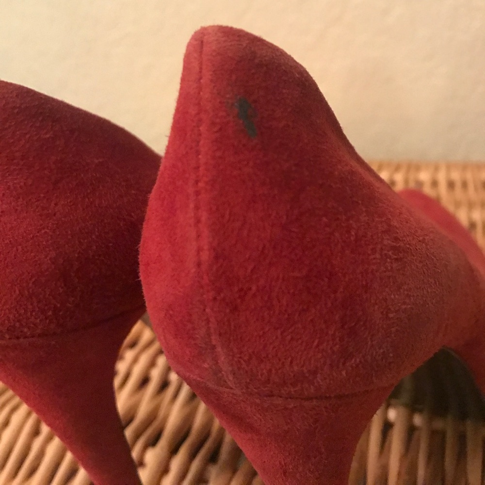 👠 GUESS Red Pumps - Picture 7 of 8
